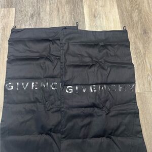 Givenchy Black Dust bag 22,5x13
